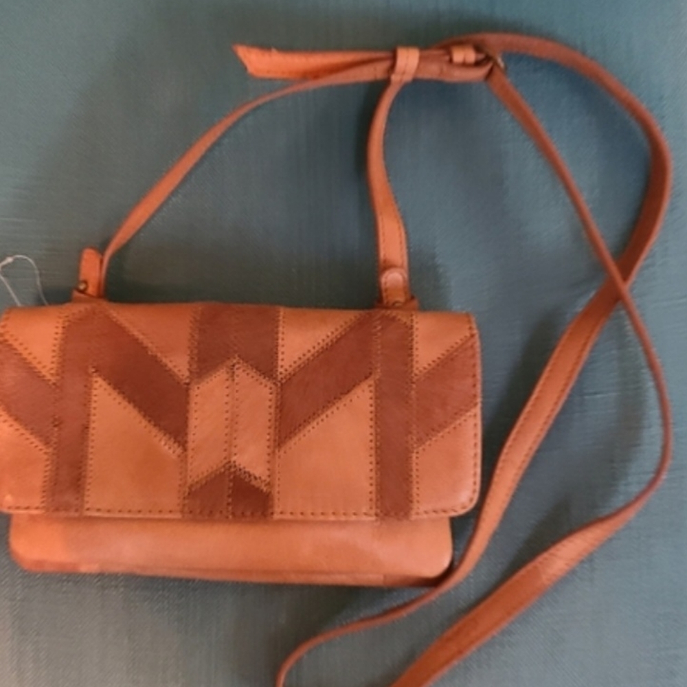 Lucky Brand Leather Purse - Picture 1 of 3